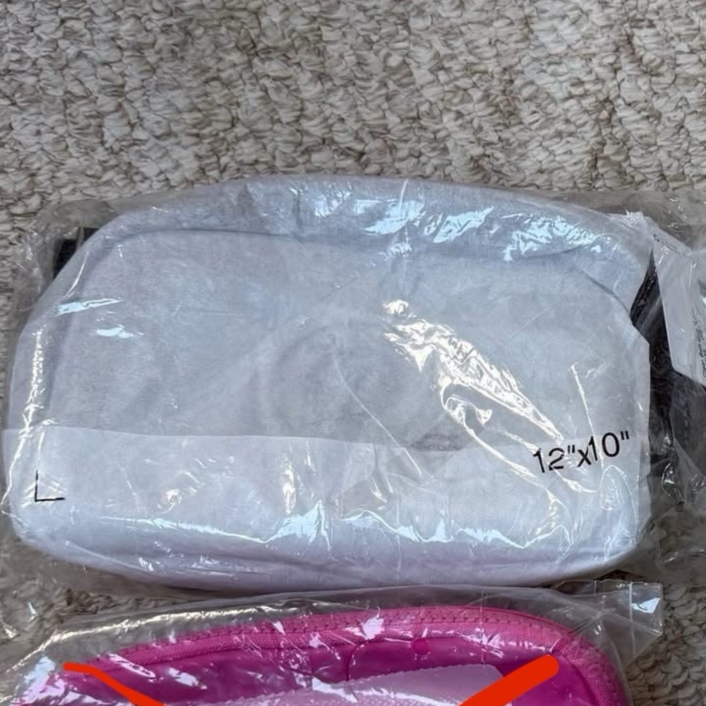 Lululemon Unisex Everywhere Belt Bag 1L - Clear Transparent - NEW W/ TAGS - Picture 2 of 3